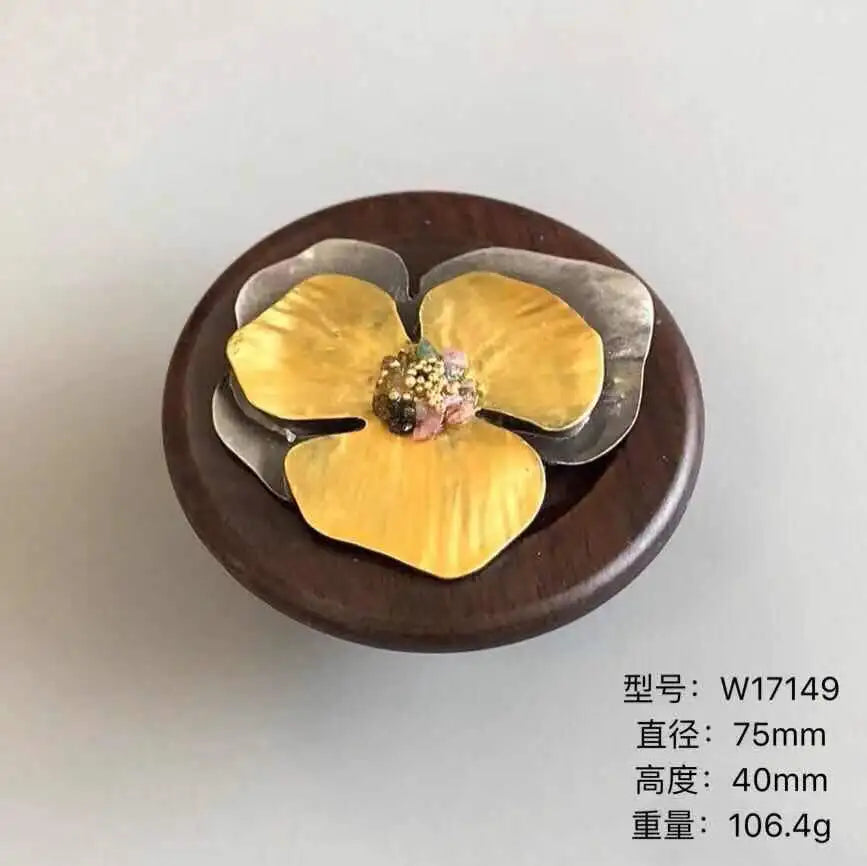 Handmade Wood and Alloy Flower Knob Handles – Artistic Drawer and Cabinet Pulls for Furniture W17149 knob