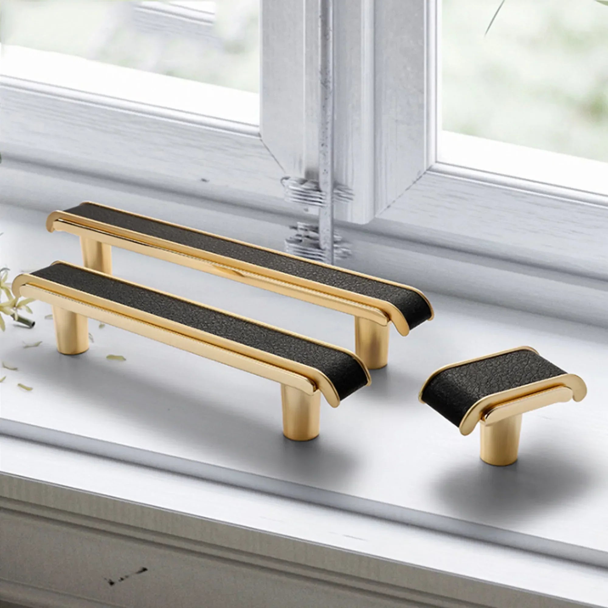 Black Leather and Gold Zinc Alloy Cabinet Handle – Luxury Drawer Pull for Wardrobes and Dressers (128mm) Handles