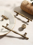 Antique Brass Furniture Cabinet Handle – American Vintage Wardrobe Knob and Drawer Pull Handles