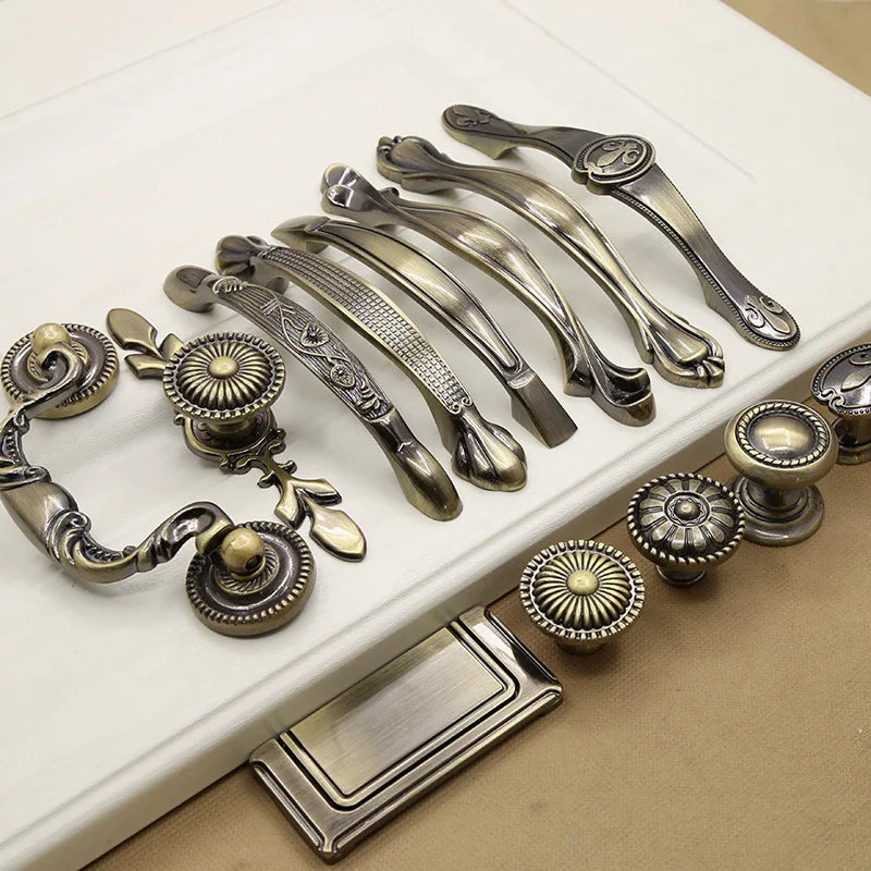 Retro Bronze Cabinet Handles - Antique Metal Kitchen Door Pulls and Wardrobe Knobs 128mm Handles