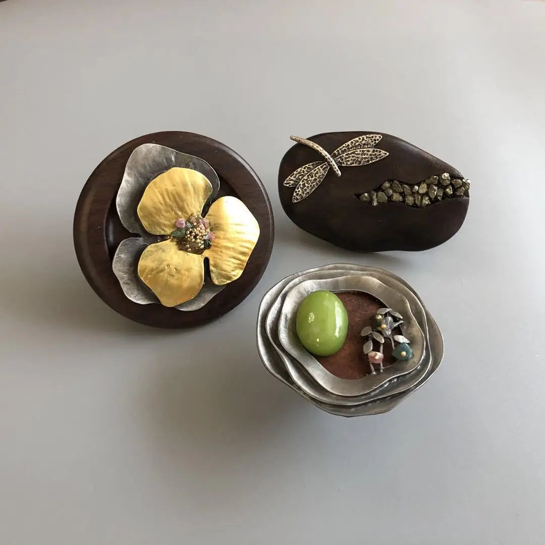 Handmade Wood and Alloy Flower Knob Handles – Artistic Drawer and Cabinet Pulls for Furniture knob